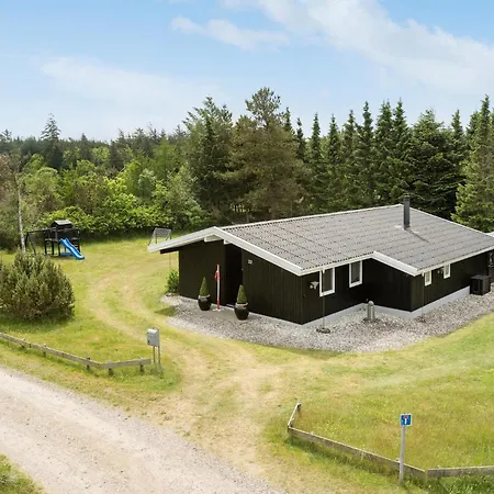 4 Bedroom Beautiful In * Blokhus