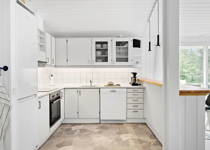 4 Bedroom Beautiful In *